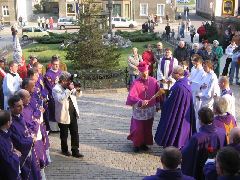 liturgiczneprzywitanieksbiskupa.jpg